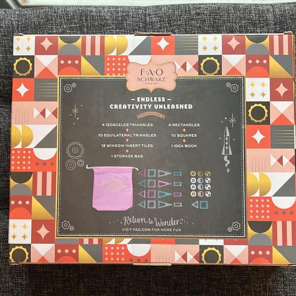 FAO Schwarz Magnetic Tile Set 40 Pieced AGES 3+ - Picture 8 of 8